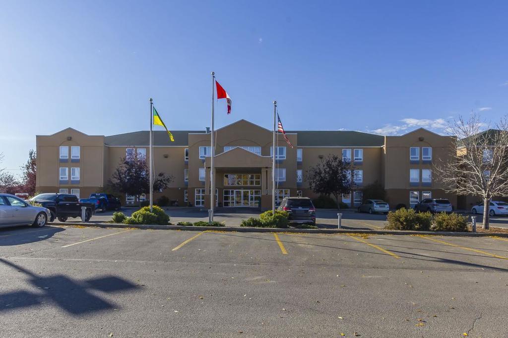 Comfort Inn & Suites Moose Jaw Buitenkant foto