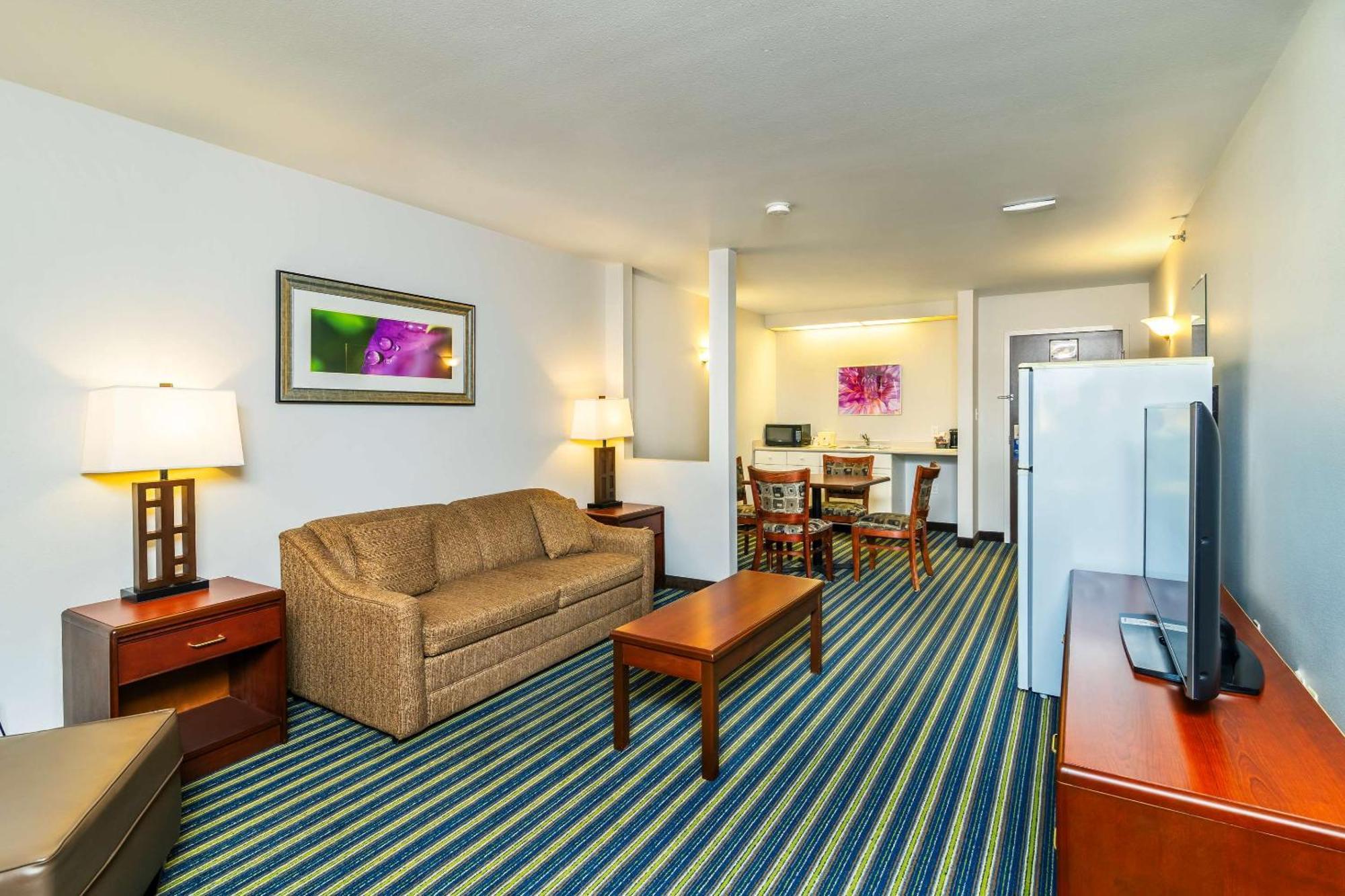 Comfort Inn & Suites Moose Jaw Buitenkant foto