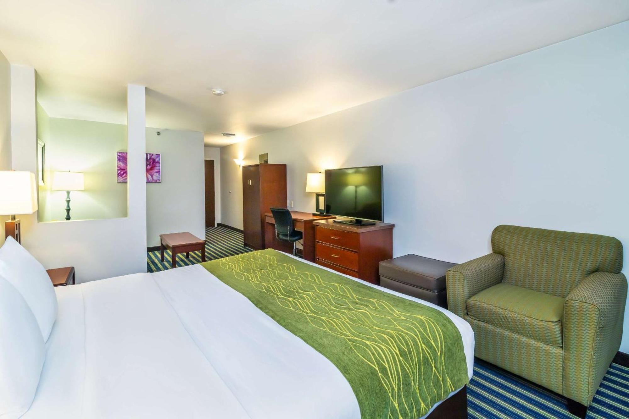 Comfort Inn & Suites Moose Jaw Buitenkant foto