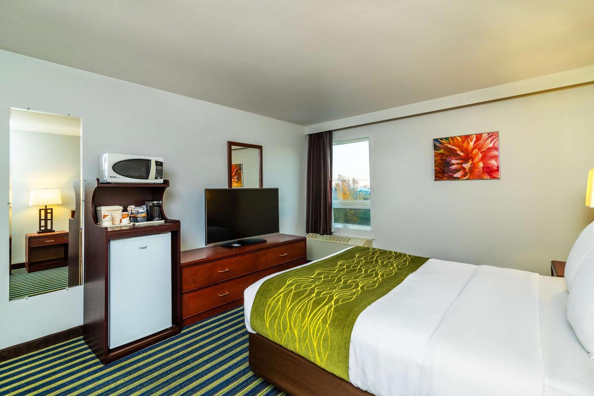 Comfort Inn & Suites Moose Jaw Buitenkant foto