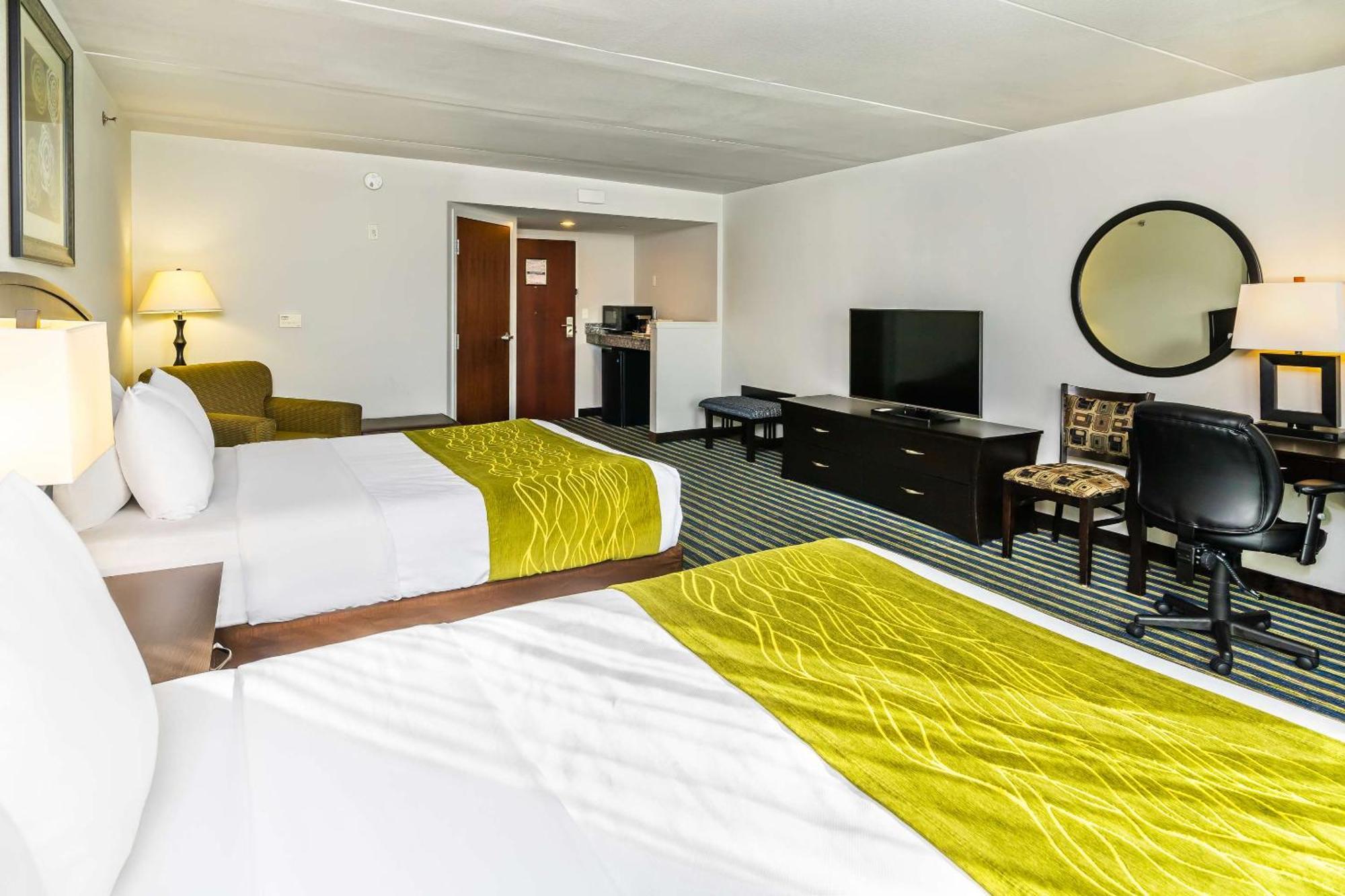 Comfort Inn & Suites Moose Jaw Buitenkant foto